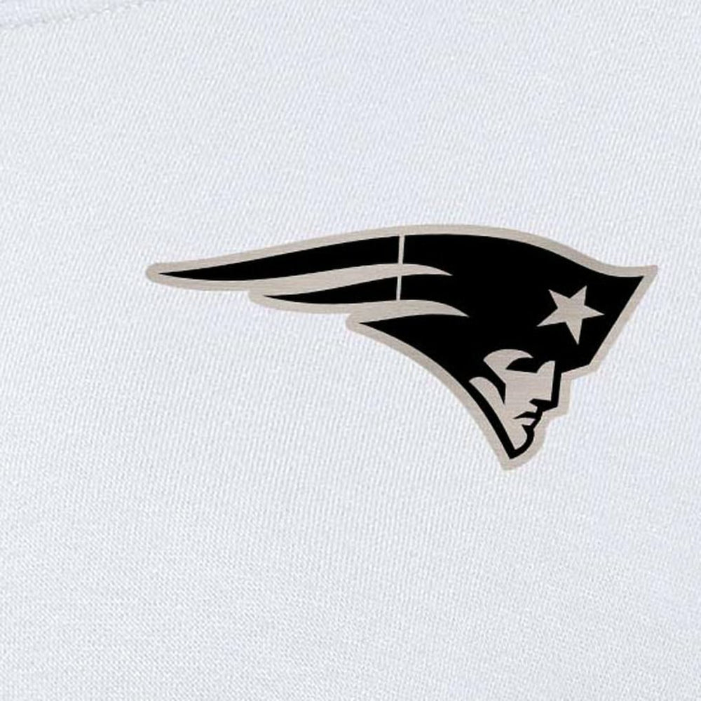 NFL New England Patriots Antigua Women's Victory Pullover Sweatshirt