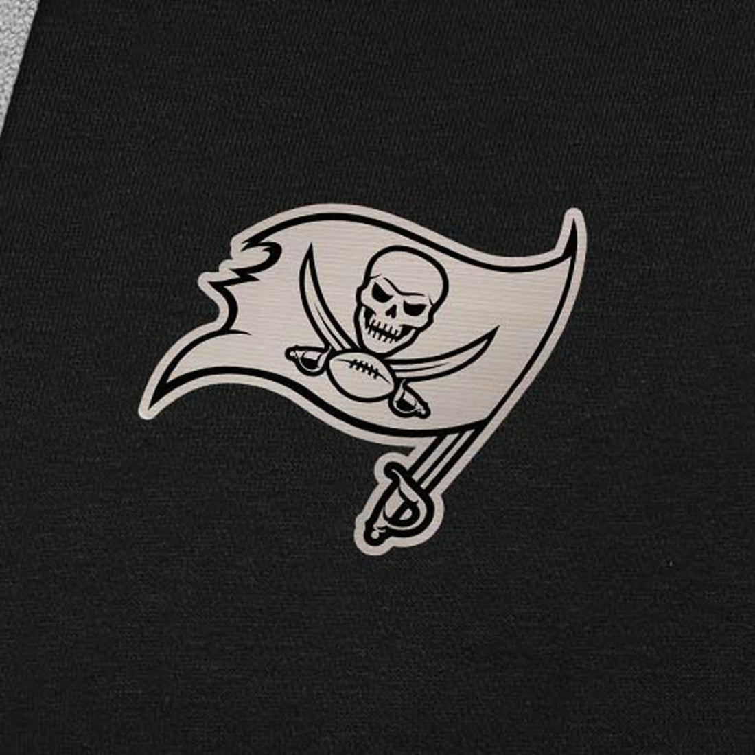 NFL Tampa Bay Buccaneers Antigua Brushed Carbon Victory Pullover Hoodie