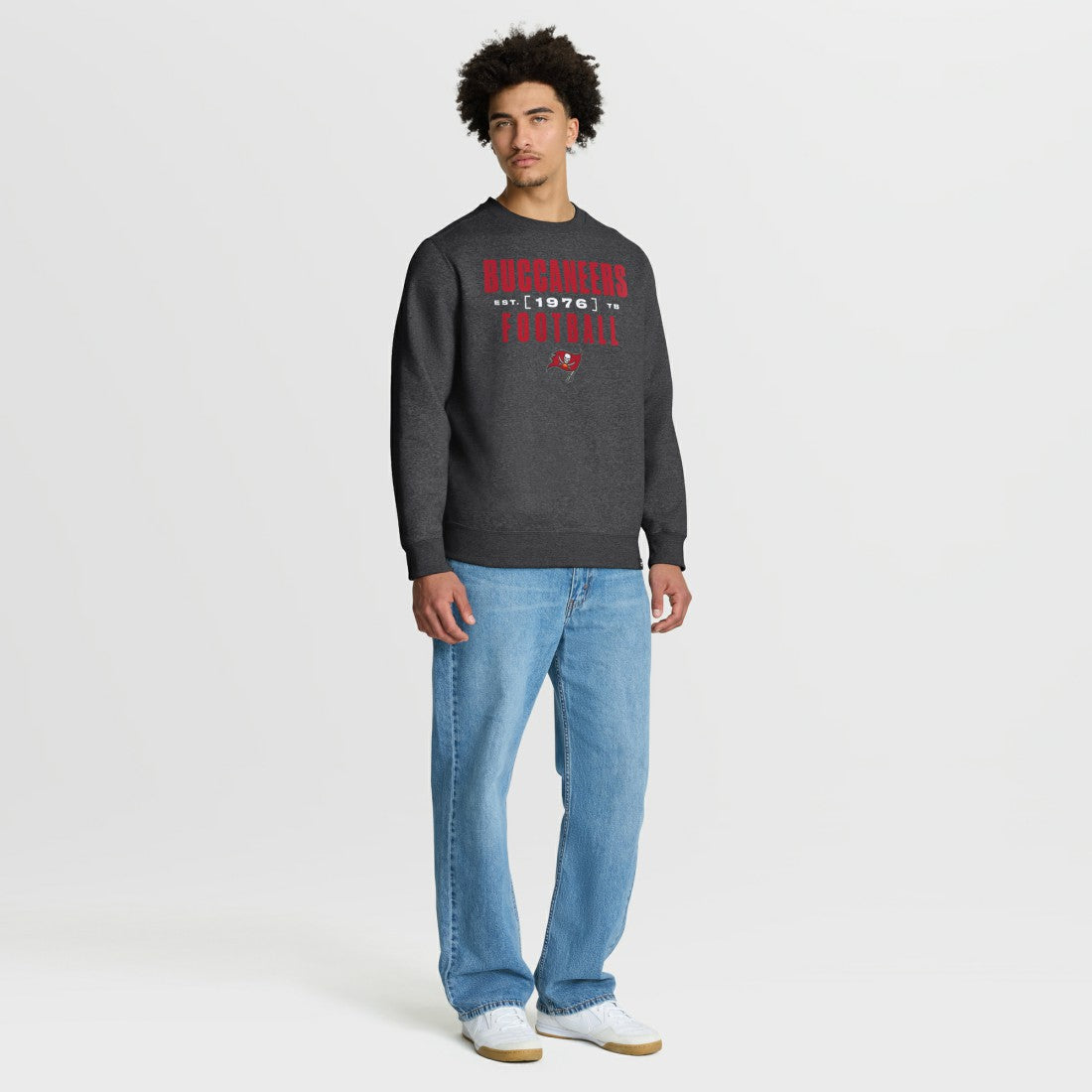 NFL Tampa Bay Buccaneers Powerful Throw Legacy Pullover Sweatshirt