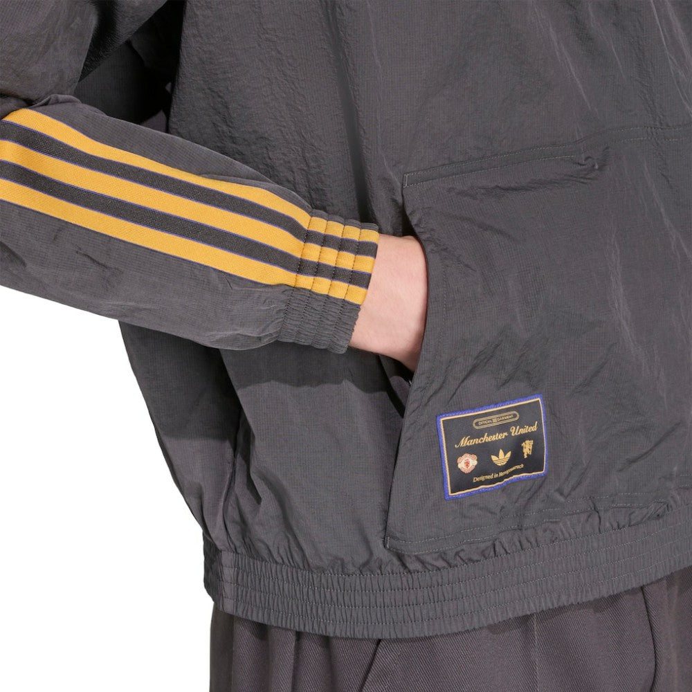 Manchester United Terrace Icons Half-Zip Jacket / Soccer Online