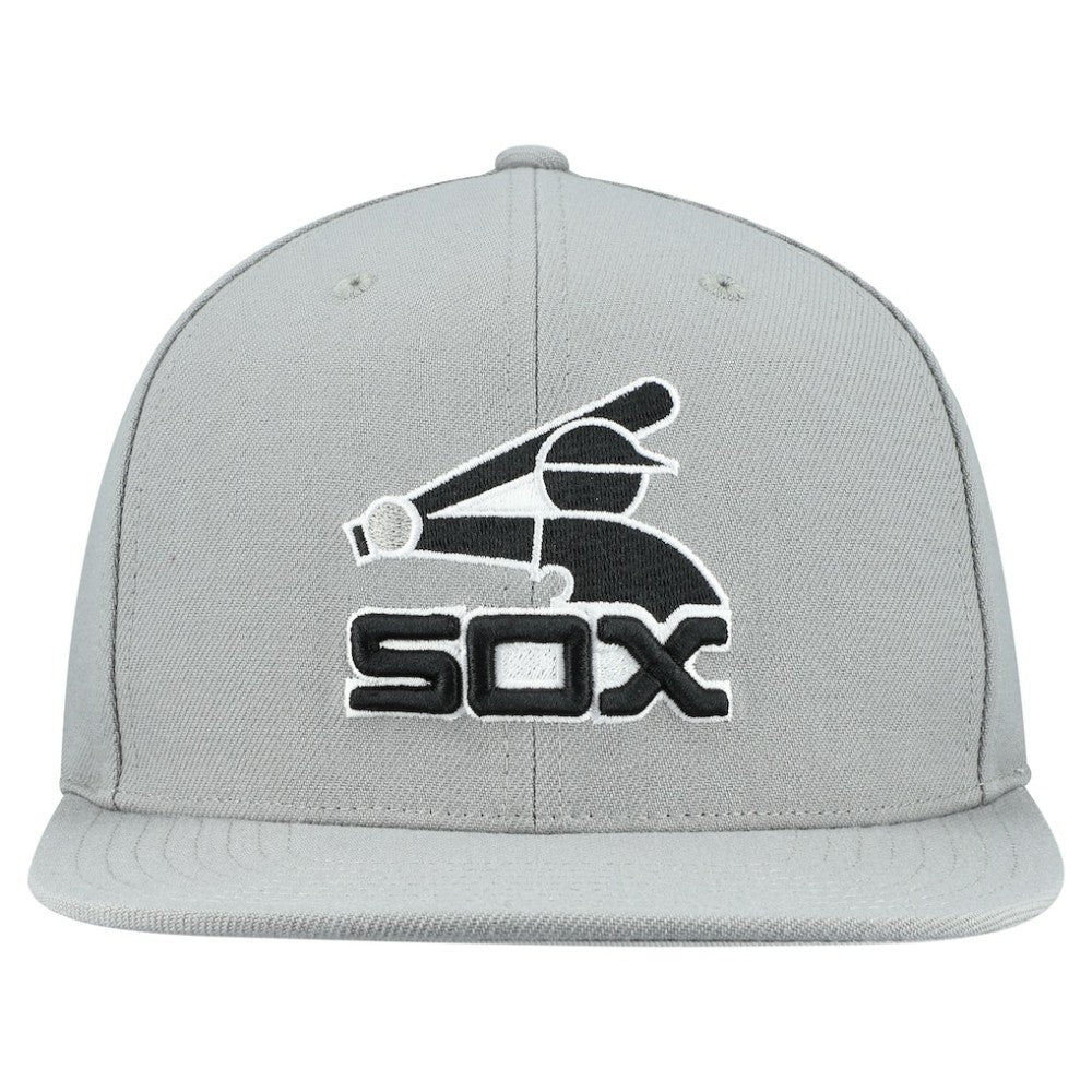 Chicago White Sox Cooperstown Collection Basic Flip Snapback Hat - Gray | Mitchell & Ness