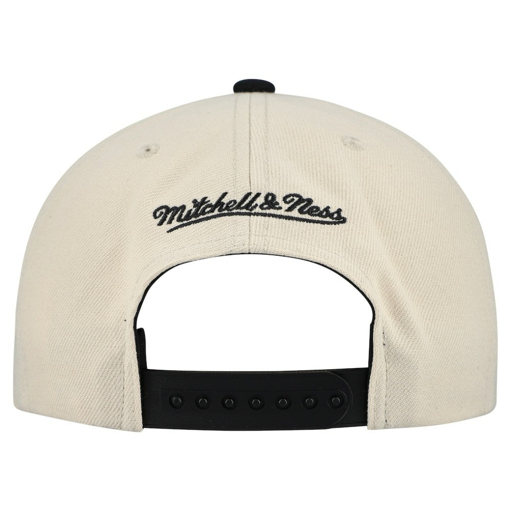 San Francisco Giants Cooperstown Collection Basic Flip Snapback Hat - Cream | Mitchell & Ness