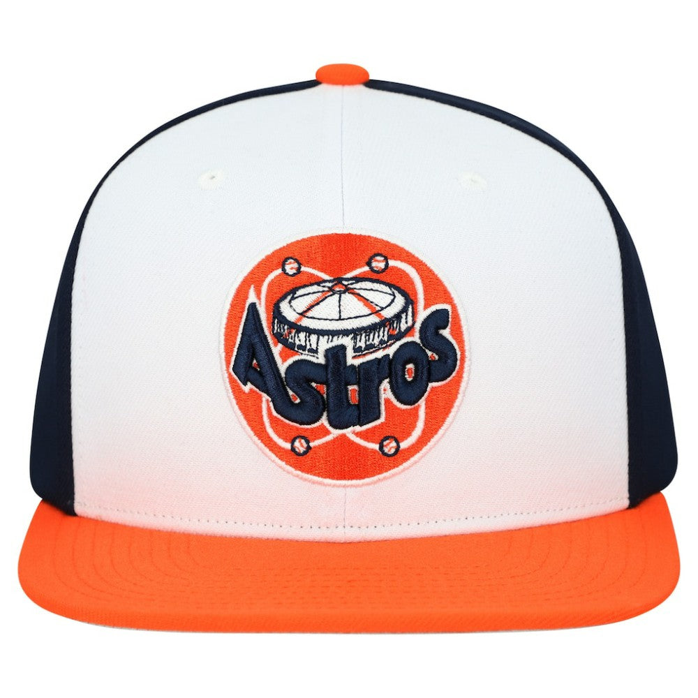 Houston Astros Cooperstown Collection Basic Flip Snapback Hat - White | Mitchell & Ness