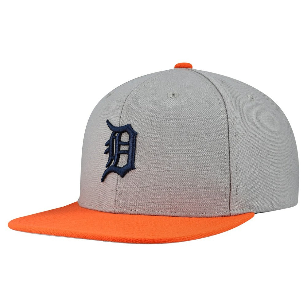 Detroit Tigers Basic Flip Snapback Hat - Gray | Mitchell & Ness