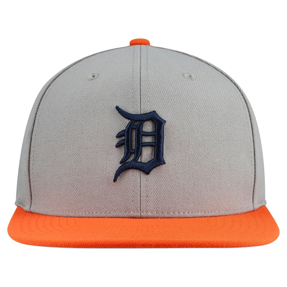 Detroit Tigers Basic Flip Snapback Hat - Gray | Mitchell & Ness