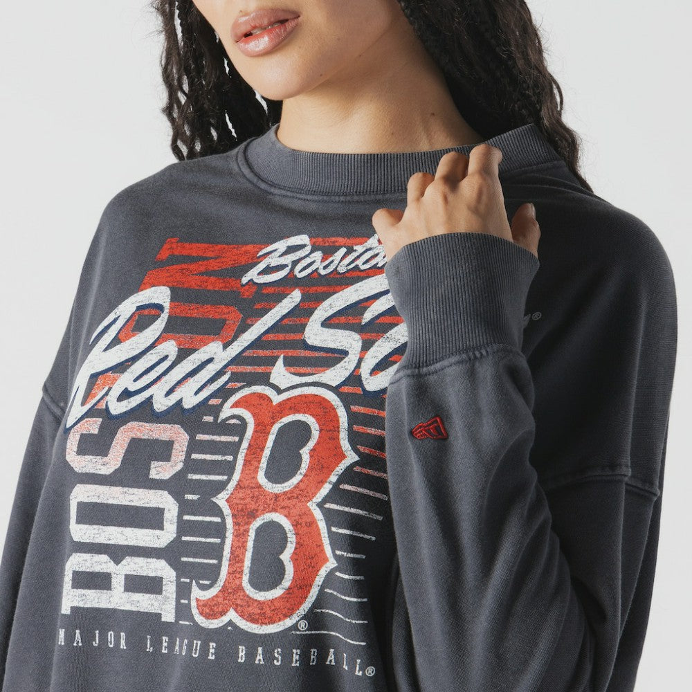 Boston Red Sox Women's Boxy Mineral Wash Dolmen Sleeve Cropped Sweatshirt - Navy | New Era