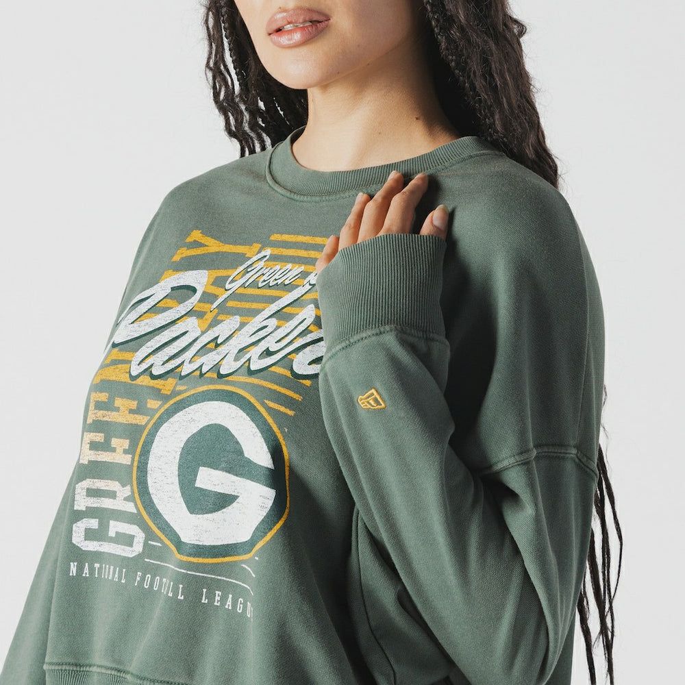 NFL Green Bay Packers Women's Oversized Throwback Mineral Wash Crew Neck Sweatshirt
