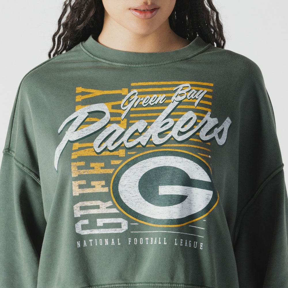 NFL Green Bay Packers Women's Oversized Throwback Mineral Wash Crew Neck Sweatshirt
