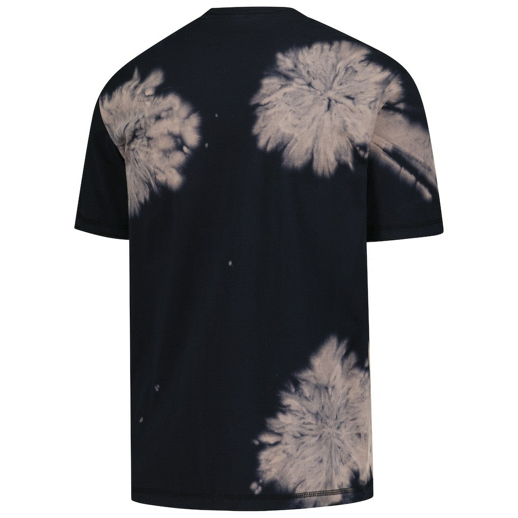 New York Knicks Injection Bleached Out Raw Edge Oversized T-Shirt - Black | New Era online