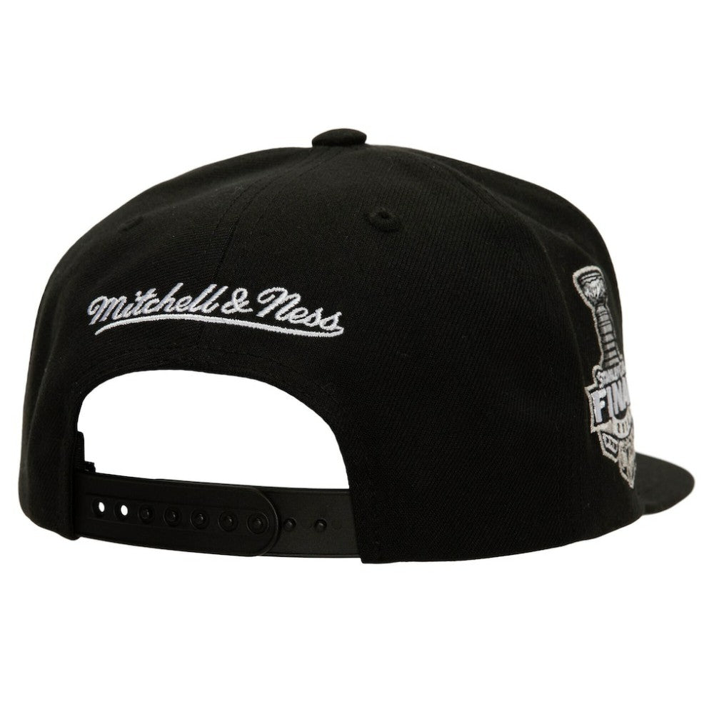 Washington Capitals Mitchell & Ness Core Top Spot Snapback Hat