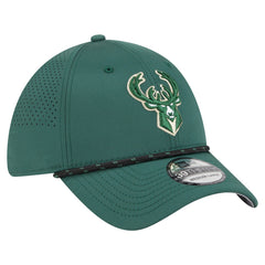 Milwaukee Bucks Featherweight Poly Rope Flex 39Thirty Hat - Hunter Green | New Era shop