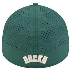 Milwaukee Bucks Featherweight Poly Rope Flex 39Thirty Hat - Hunter Green | New Era shop