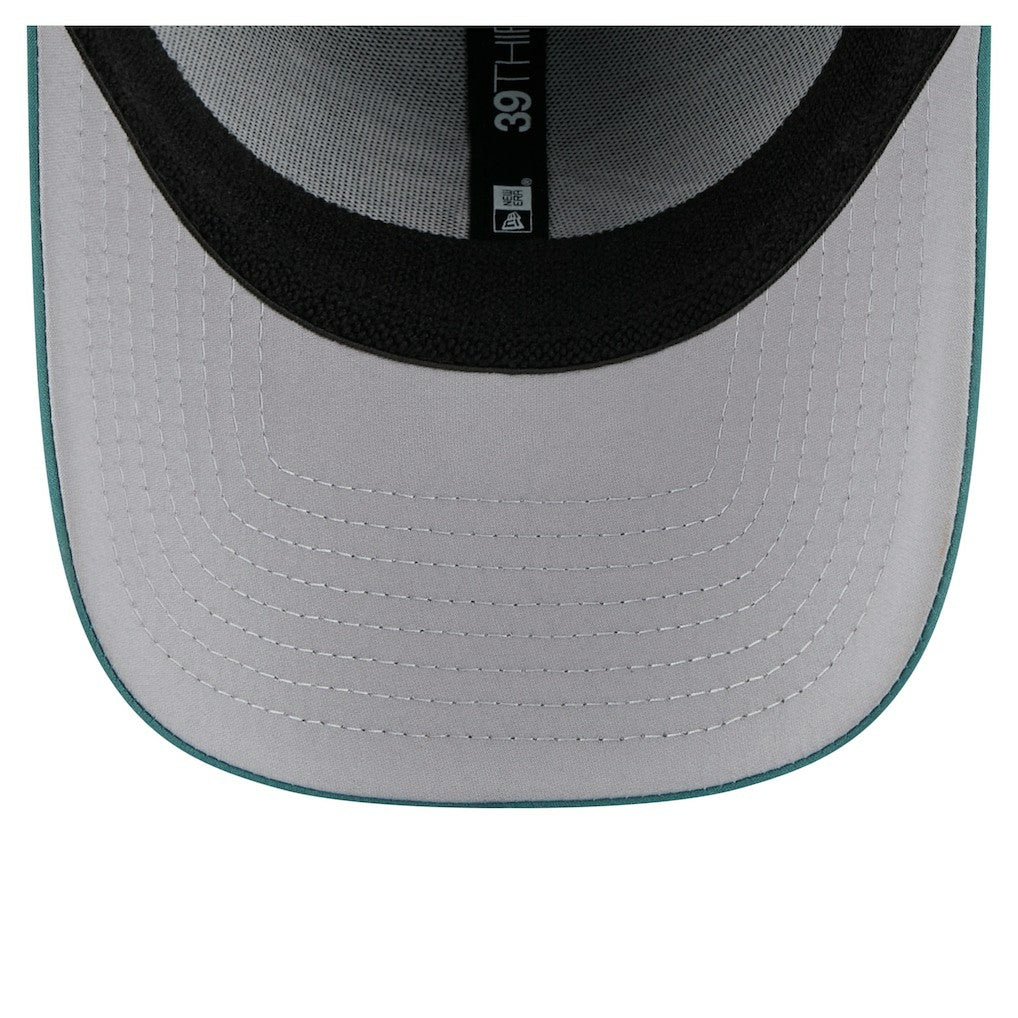 NFL Philadelphia Eagles Perforated 39THIRTY Flex Hat