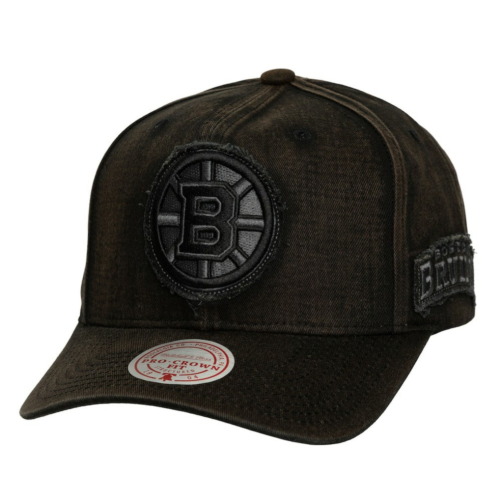 Boston Bruins Mitchell & Ness Downtown Snow Wash Pro-Crown Adjustable Hat