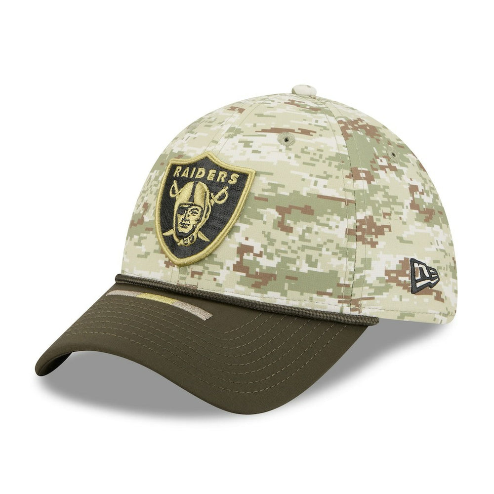 NFL Las Vegas Raiders 2025 Salute to Service 39THIRTY Flex Hat