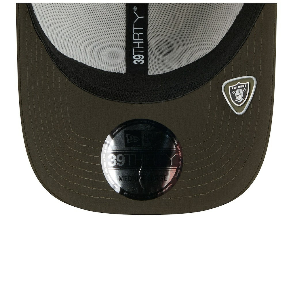 NFL Las Vegas Raiders 2025 Salute to Service 39THIRTY Flex Hat