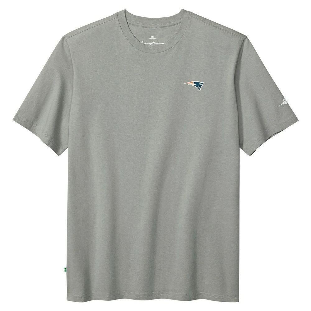 NFL New England Patriots Huddle & Hang Tens T-Shirt
