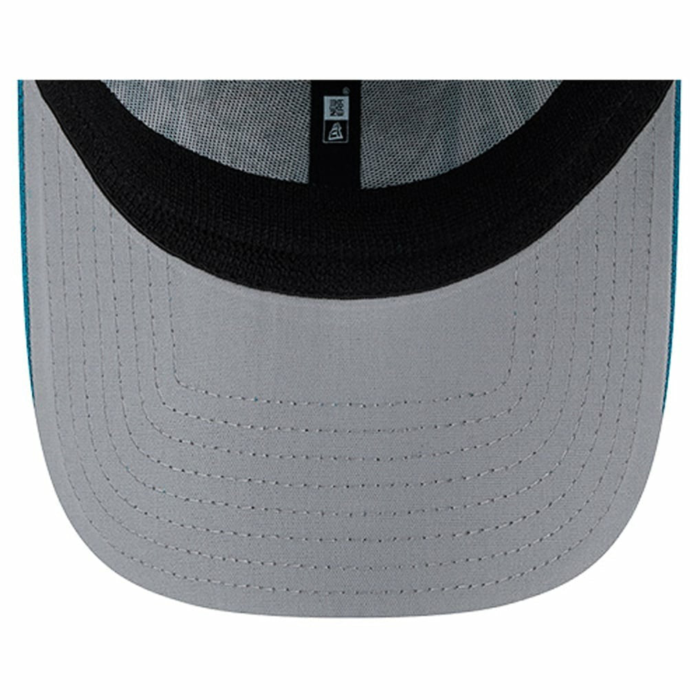 NFL Jacksonville Jaguars Overlap Logo 39THIRTY Stretch Fit Hat