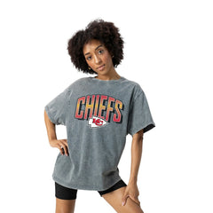 NFL Kansas City Chiefs Gameday Couture Women's Peak Performance Oversized Snow Wash T-Shirt