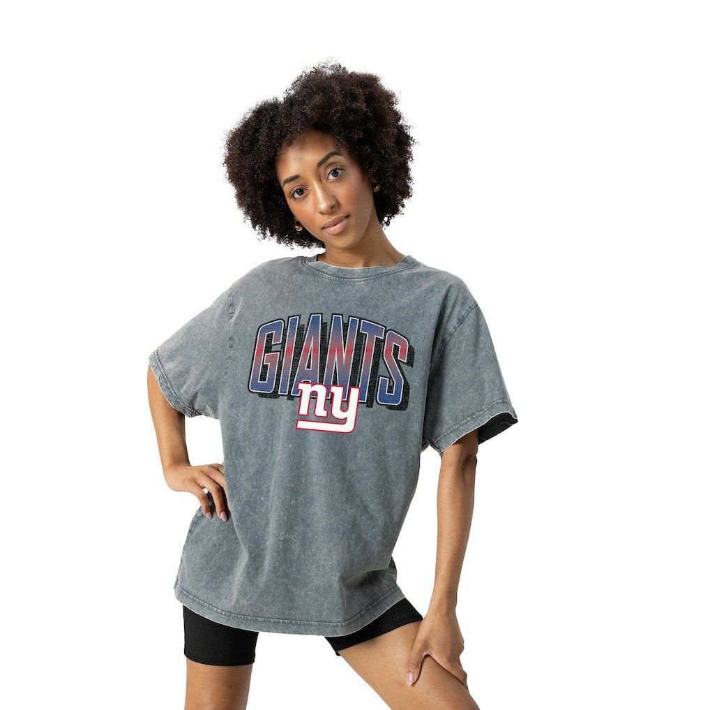 NFL New York Giants Gameday Couture Women's Peak Performance Oversized Snow Wash T-Shirt