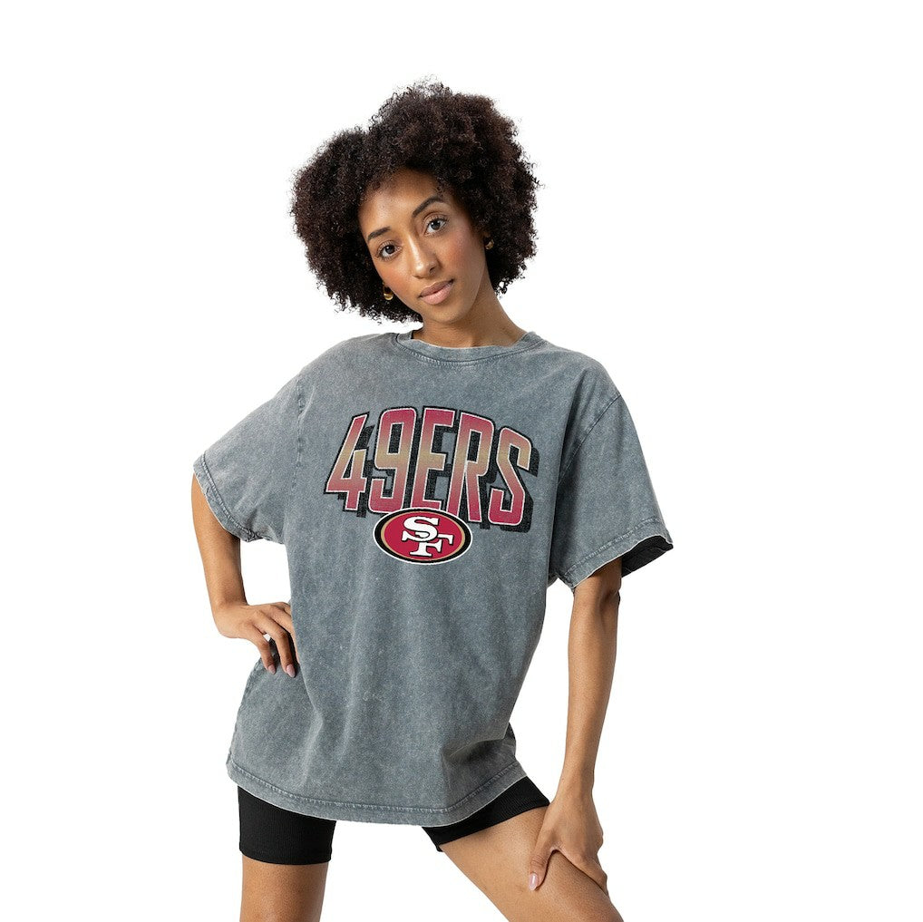 NFL San Francisco 49ers Gameday Couture Women's Peak Performance Oversized Snow Wash T-Shirt