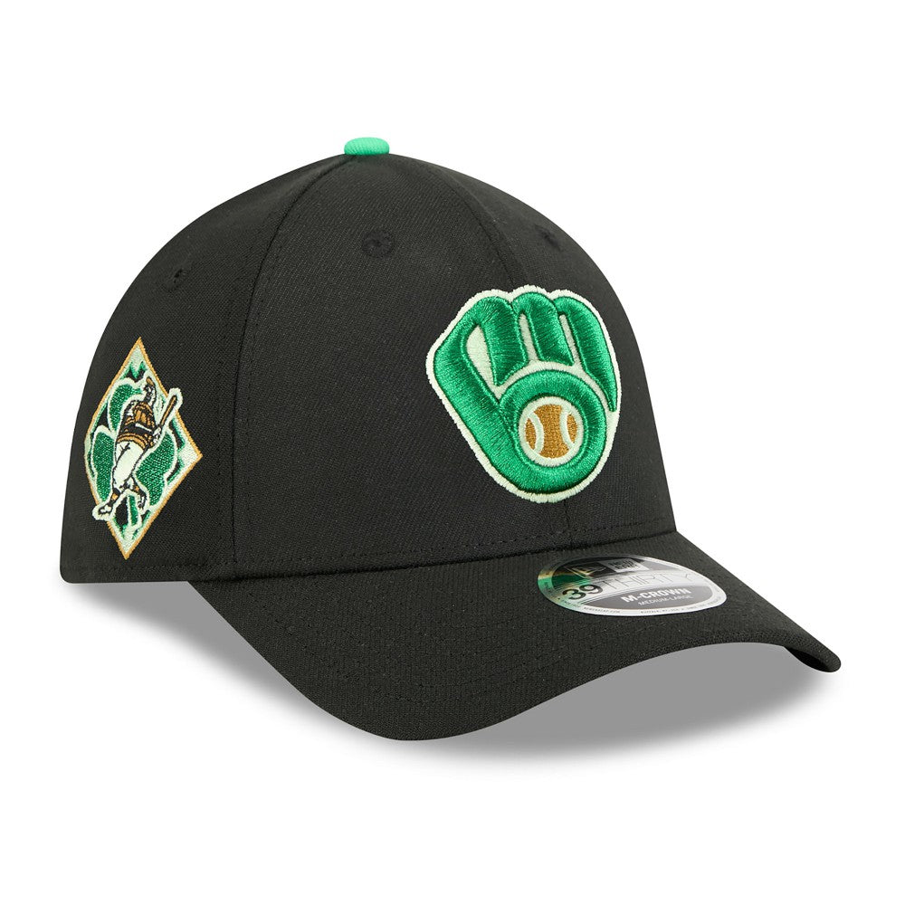 Milwaukee Brewers 2026 St. Patrick's Day 39THIRTY Flex Hat - Black | New Era
