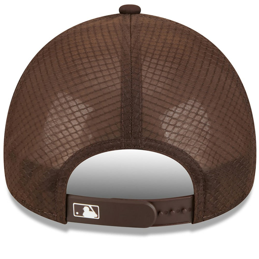 San Diego Padres 2026 Batting Practice Alternate Apex 9FORTY Adjustable Hat - Brown | New Era