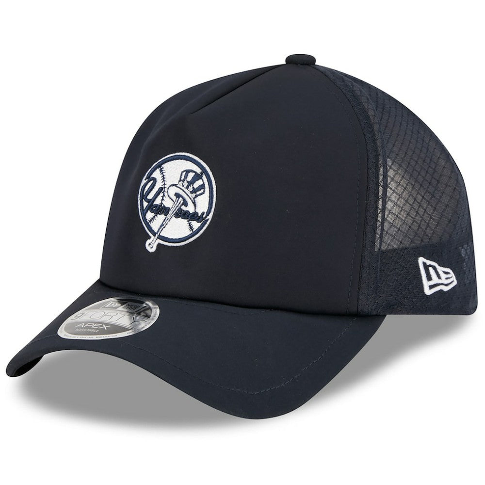 New York Yankees 2026 Batting Practice Alternate Apex 9FORTY Adjustable Hat - Navy | New Era