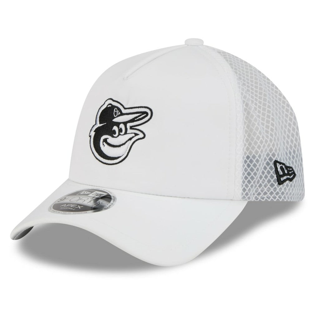 Baltimore Orioles 2026 Batting Practice Apex 9FORTY Adjustable Trucker Hat - White | New Era