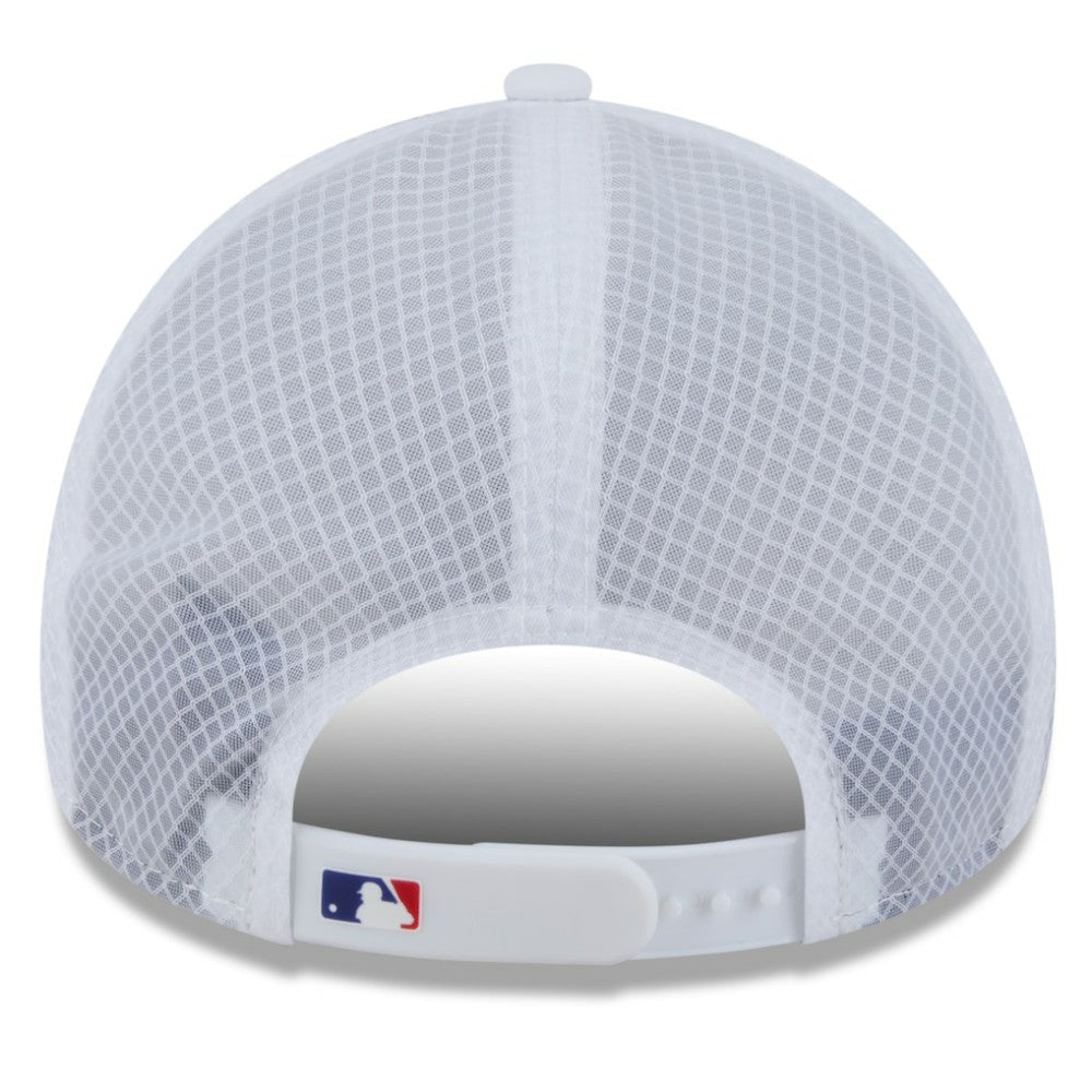 Philadelphia Phillies 2026 Batting Practice Apex 9FORTY Adjustable Trucker Hat - White | New Era