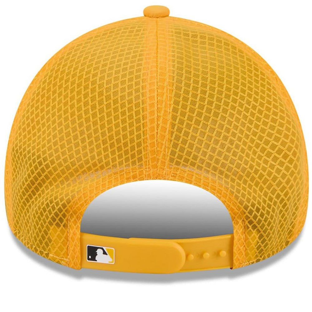 Pittsburgh Pirates 2026 Batting Practice Apex 9FORTY Adjustable Trucker Hat - Gold | New Era