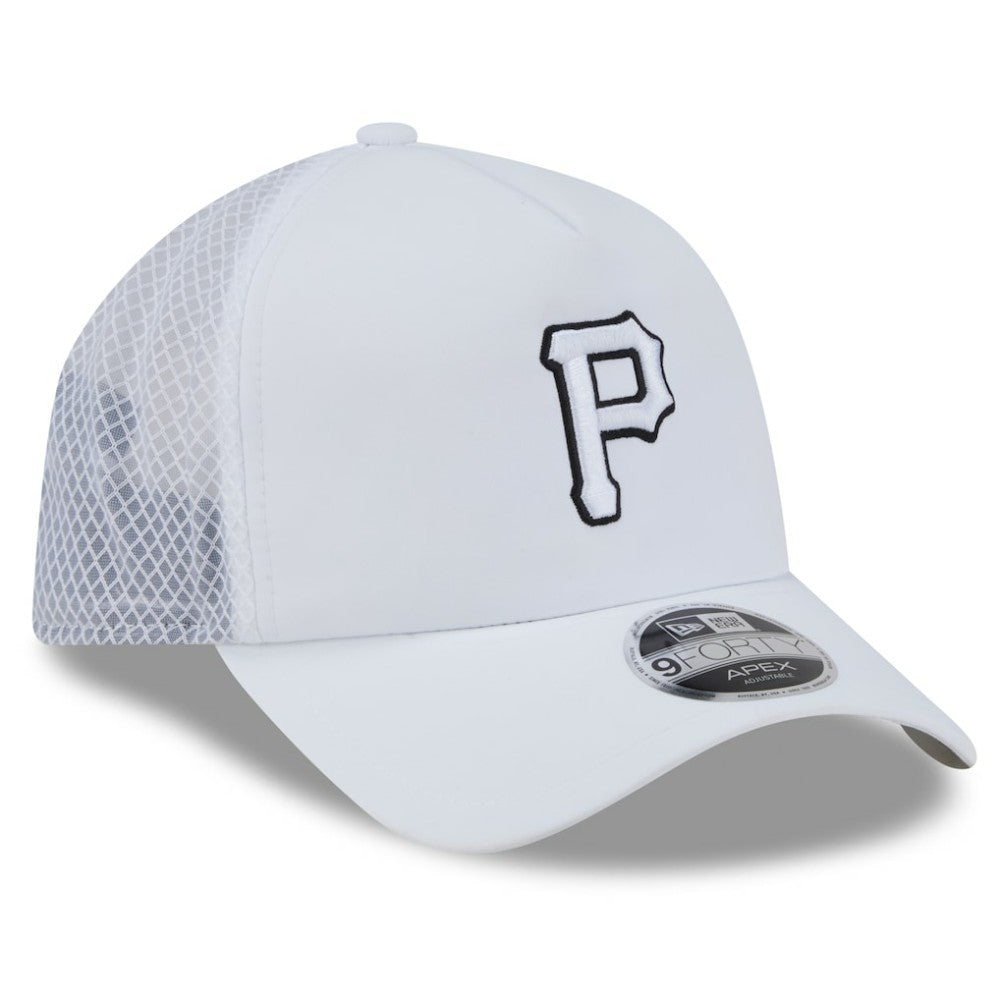 Pittsburgh Pirates 2026 Batting Practice Apex 9FORTY Adjustable Trucker Hat - White | New Era