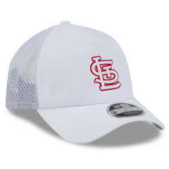 St. Louis Cardinals 2026 Batting Practice Apex 9FORTY Adjustable Trucker Hat - White | New Era