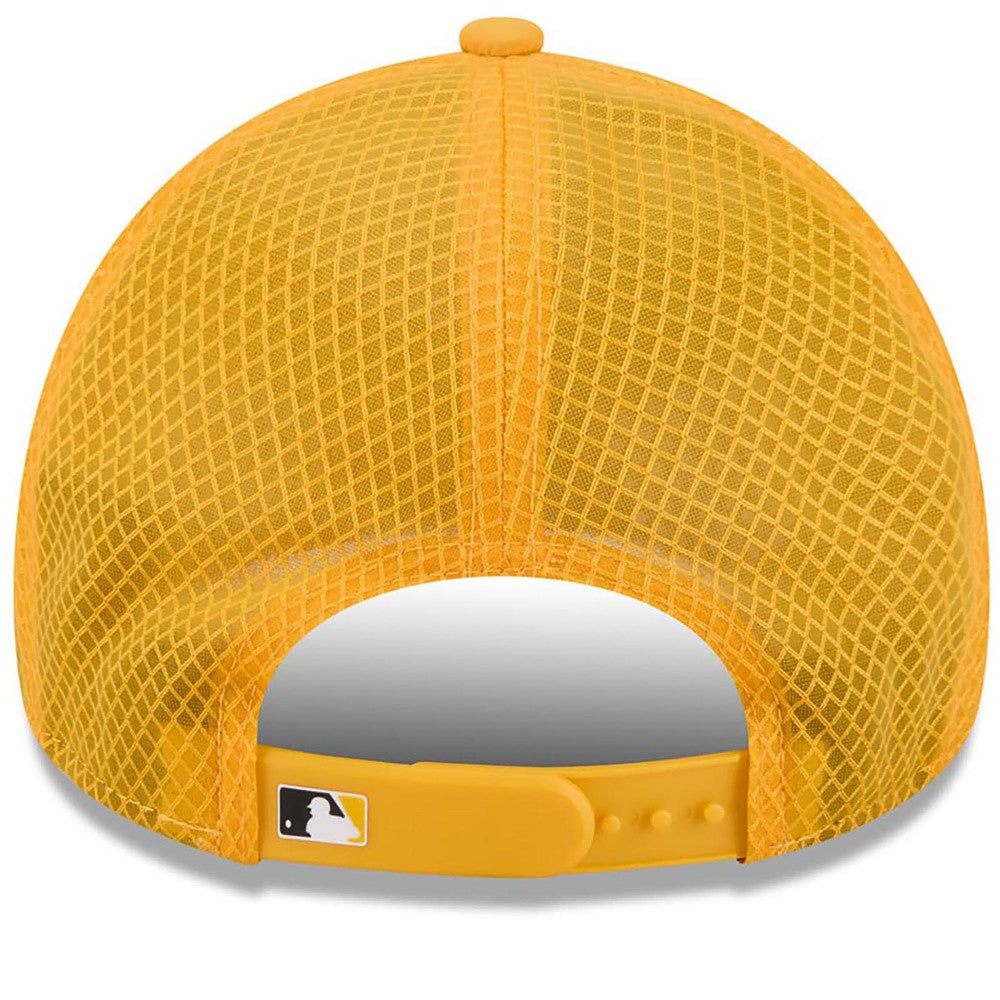Athletics 2026 Batting Practice Apex 9FORTY Adjustable Trucker Hat - Gold | New Era