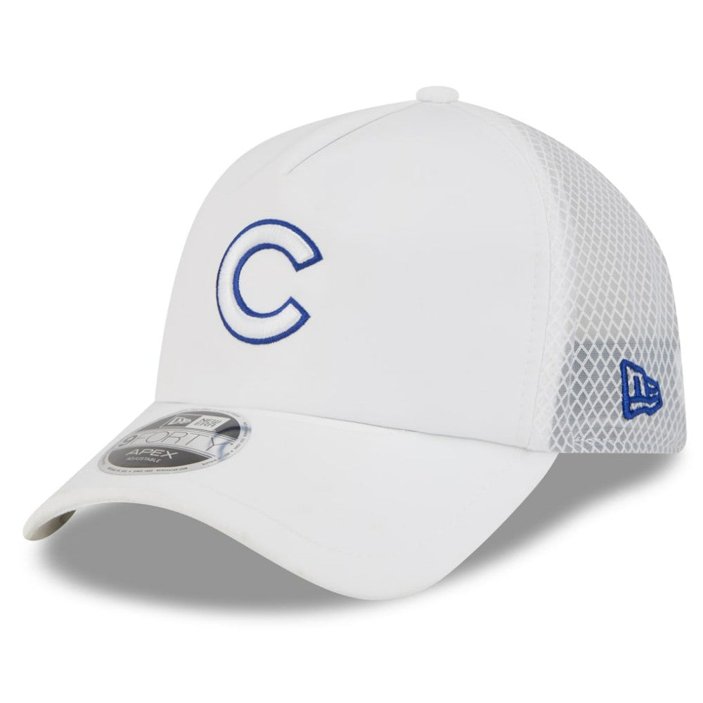 Chicago Cubs 2026 Batting Practice Apex 9FORTY Adjustable Trucker Hat - White | New Era