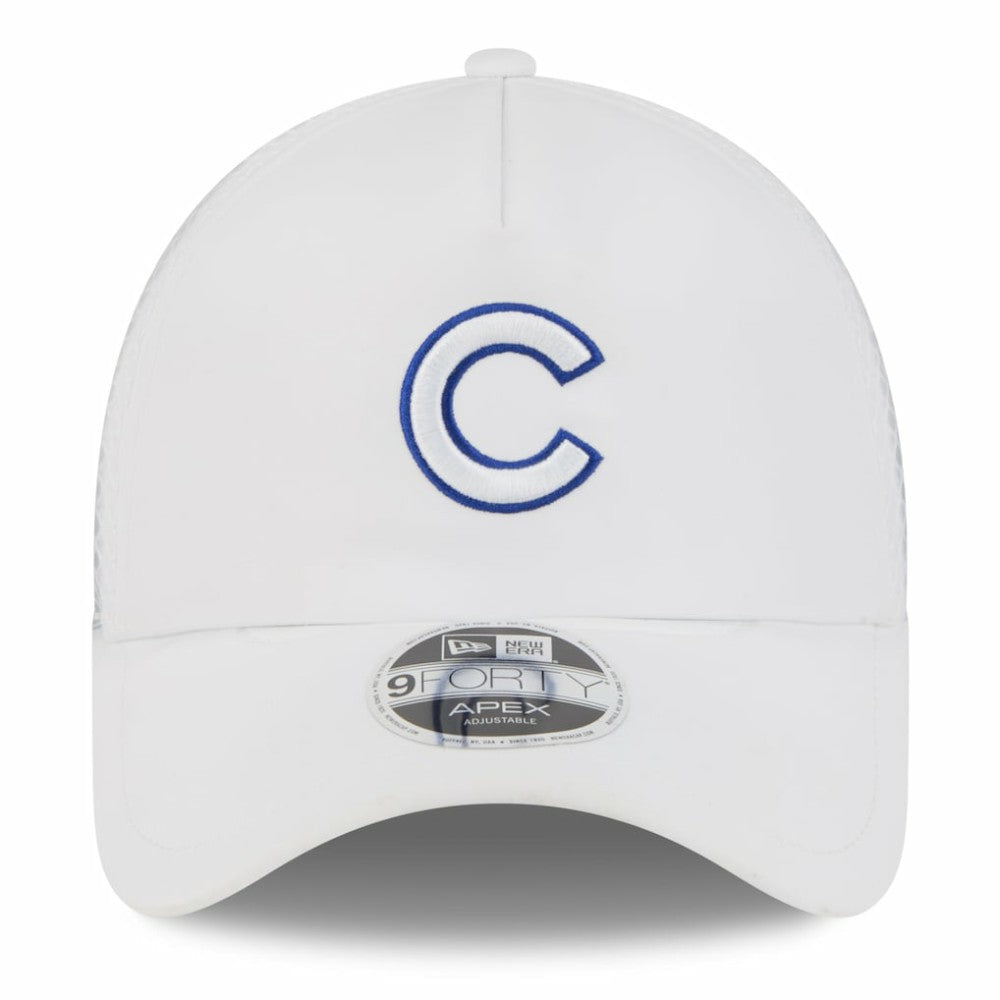 Chicago Cubs 2026 Batting Practice Apex 9FORTY Adjustable Trucker Hat - White | New Era