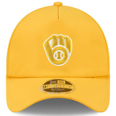 Milwaukee Brewers 2026 Batting Practice Apex 9FORTY Adjustable Trucker Hat - Gold | New Era