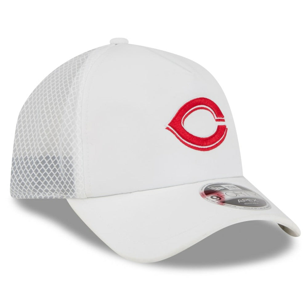 Cincinnati Reds 2026 Batting Practice Apex 9FORTY Adjustable Trucker Hat - White | New Era