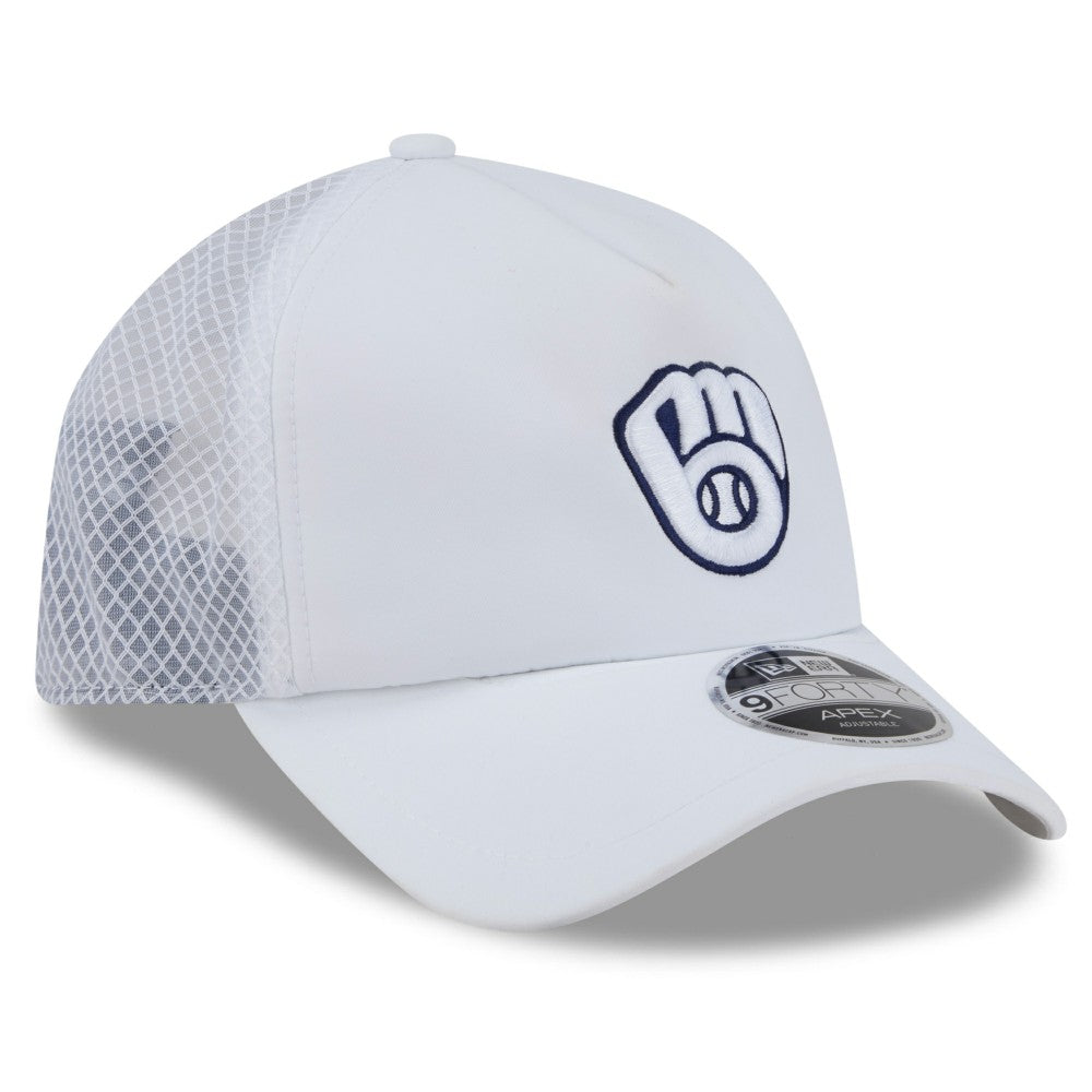 Milwaukee Brewers 2026 Batting Practice Apex 9FORTY Adjustable Trucker Hat - White | New Era