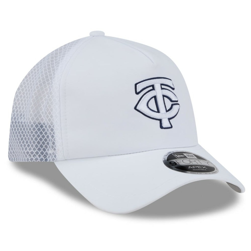 Minnesota Twins 2026 Batting Practice Apex 9FORTY Adjustable Trucker Hat - White | New Era