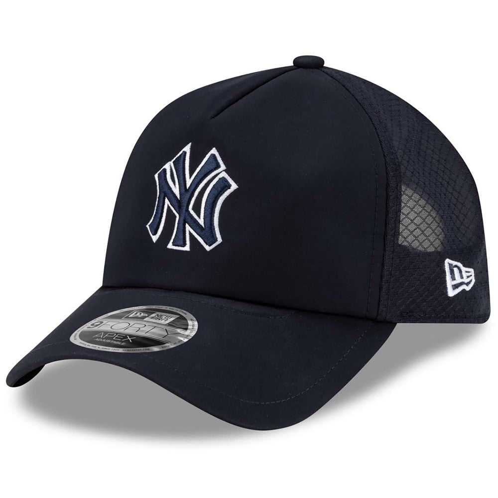 New York Yankees 2026 Batting Practice Apex 9FORTY Adjustable Trucker Hat - Navy | New Era