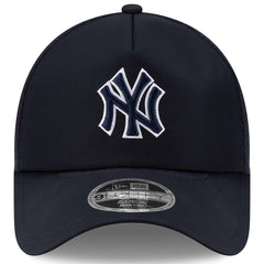 New York Yankees 2026 Batting Practice Apex 9FORTY Adjustable Trucker Hat - Navy | New Era