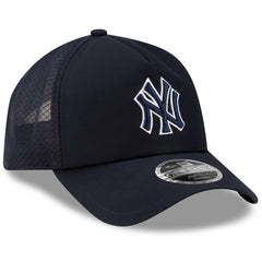 New York Yankees 2026 Batting Practice Apex 9FORTY Adjustable Trucker Hat - Navy | New Era