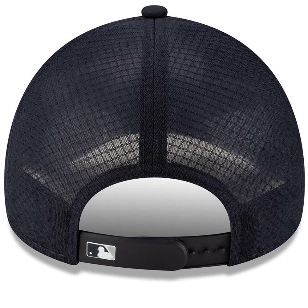 New York Yankees 2026 Batting Practice Apex 9FORTY Adjustable Trucker Hat - Navy | New Era