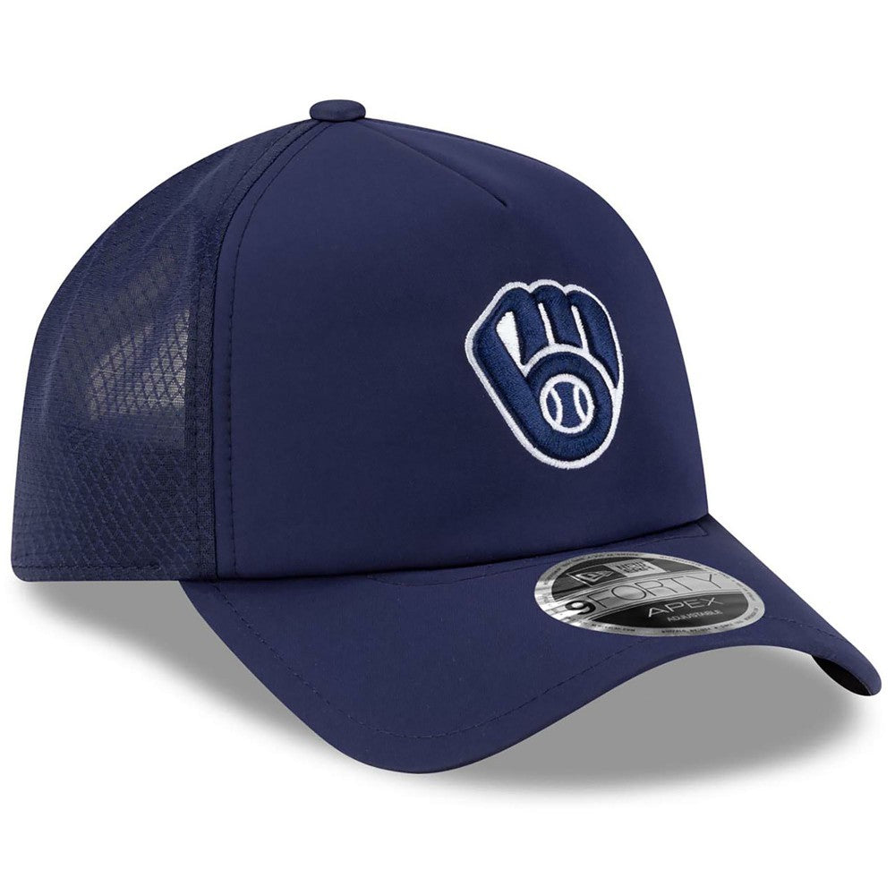 Milwaukee Brewers 2026 Batting Practice Apex 9FORTY Adjustable Trucker Hat - Navy | New Era