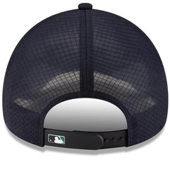 Seattle Mariners 2026 Batting Practice Apex 9FORTY Adjustable Trucker Hat - Navy | New Era