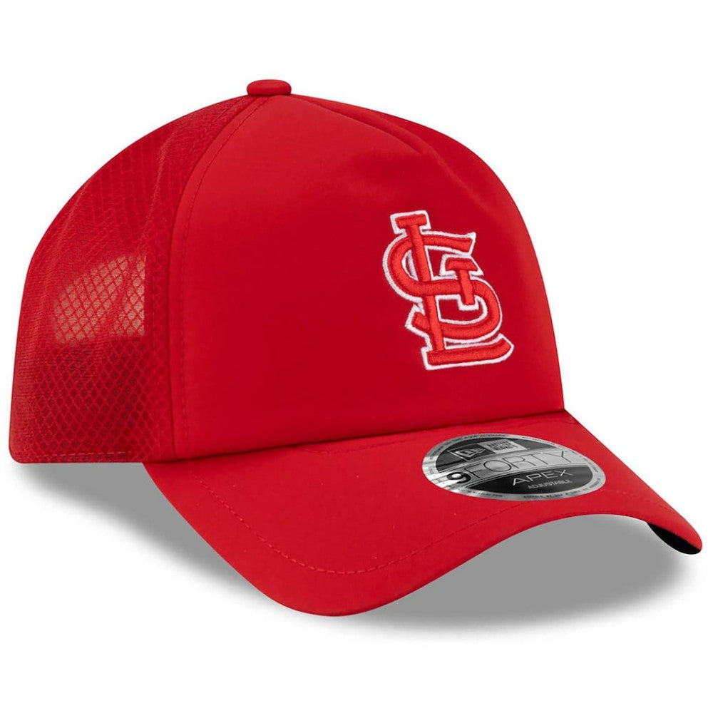 St. Louis Cardinals 2026 Batting Practice Apex 9FORTY Adjustable Trucker Hat - Red | New Era