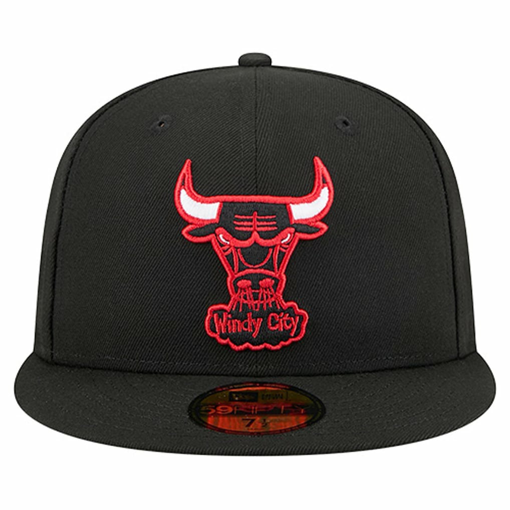 Chicago Bulls Core Logo 59FIFTY Fitted Hat - Black | New Era online