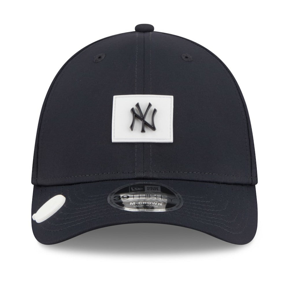 New York Yankees 2026 Clubhouse M-Crown 39THIRTY Flex Hat - Navy | New Era