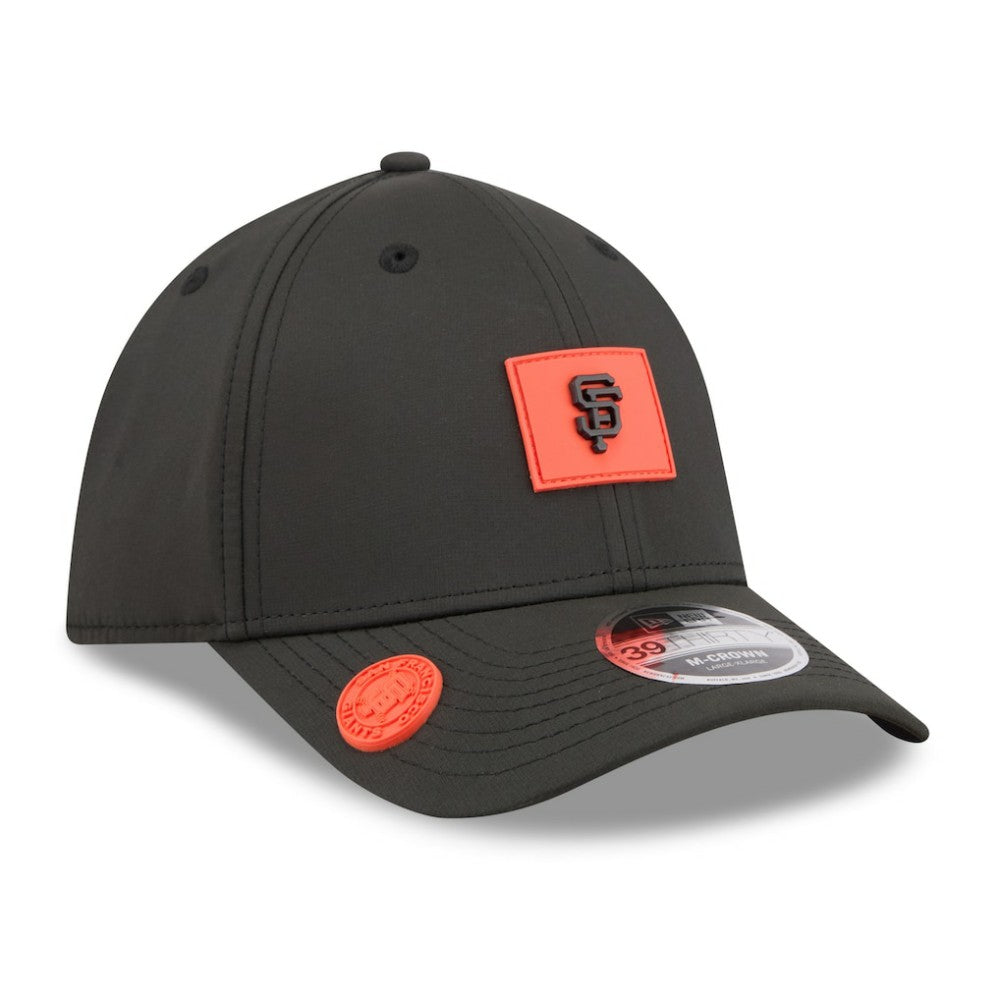 San Francisco Giants 2026 Clubhouse M-Crown 39THIRTY Flex Hat - Black | New Era